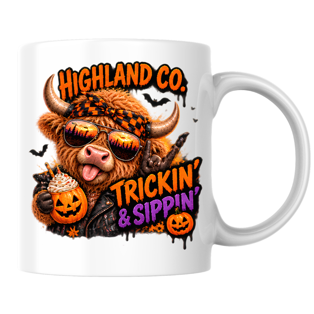 Halloween Mug "Trickin' & Sippin' Highland Co." Trickin' and Sippin' Highland Cow 325ml Ceramic Coffee Mug – Cool Rocker Halloween Tea Cup With Bandana Aviators Graphic Gift | Available in Multicolours | Fast Dispatch by UK Seller (M3177)