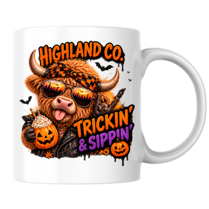 Halloween Mug "Trickin' & Sippin' Highland Co." Trickin' and Sippin' Highland Cow 325ml Ceramic Coffee Mug – Cool Rocker Halloween Tea Cup With Bandana Aviators Graphic Gift | Available in Multicolours | Fast Dispatch by UK Seller (M3177)