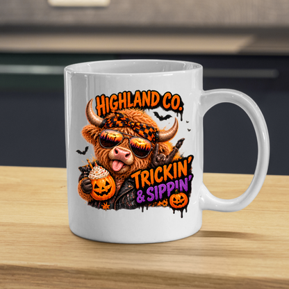 Halloween Mug "Trickin' & Sippin' Highland Co." Trickin' and Sippin' Highland Cow 325ml Ceramic Coffee Mug – Cool Rocker Halloween Tea Cup With Bandana Aviators Graphic Gift | Available in Multicolours | Fast Dispatch by UK Seller (M3177)