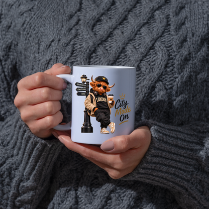 London Mug "City Mode On Cool Highland Cow" City Mode On 325ml Ceramic Coffee Mug – Cool Highland Cow in Cap, Sunglasses & Jacket Leaning on London Street Sign City Gift | Available in Multicolours | Fast Dispatch by UK Seller (M3284)