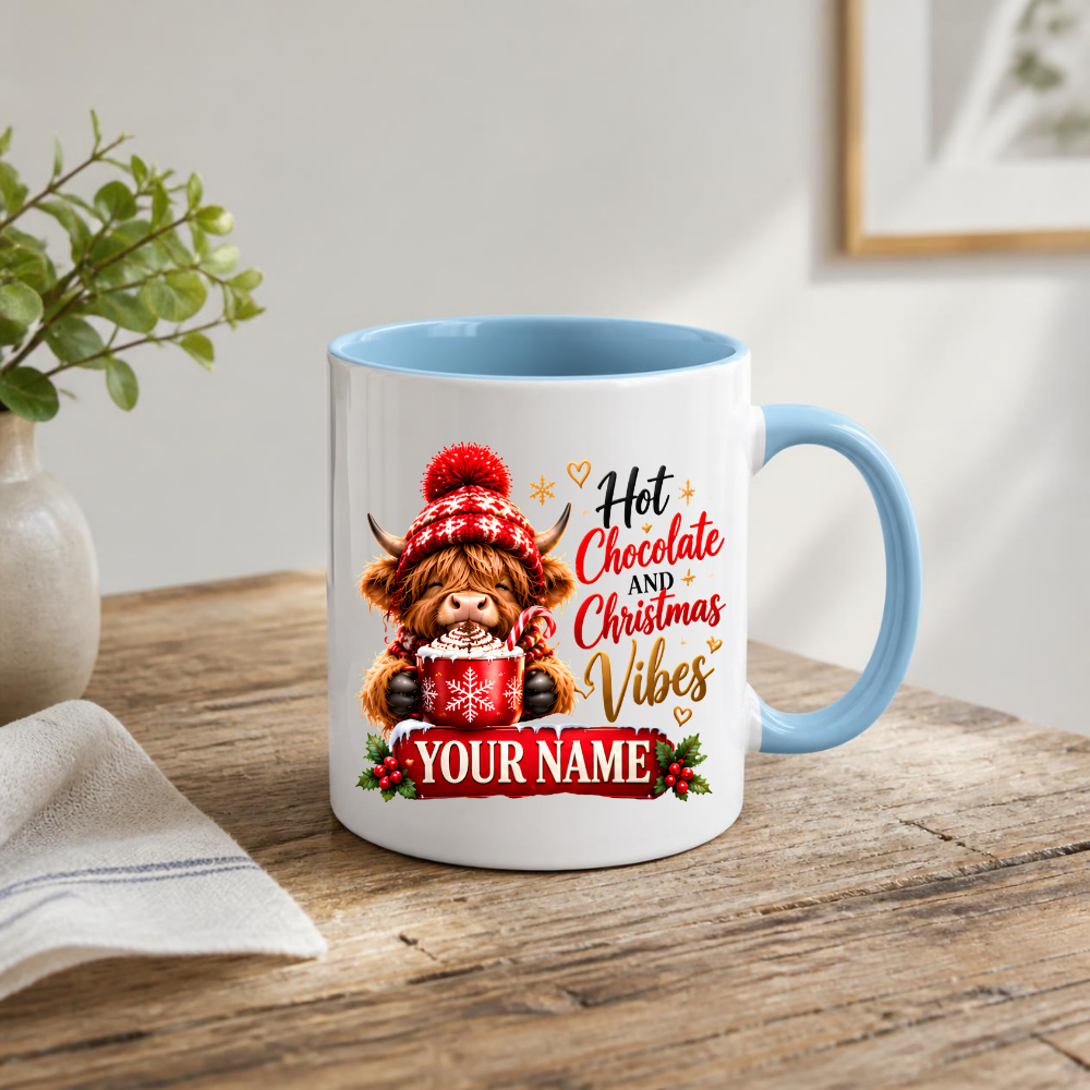 Personalised Christmas Mug "Hot Chocolate And Christmas Vibes" 325ml Ceramic Coffee Tea Cup – Winter Highland Cow, Hot Cocoa, Custom Name & Festive Slogan Novelty Gift for Bestie, Women, Holiday – Fast Dispatch by UK Seller (M3516)