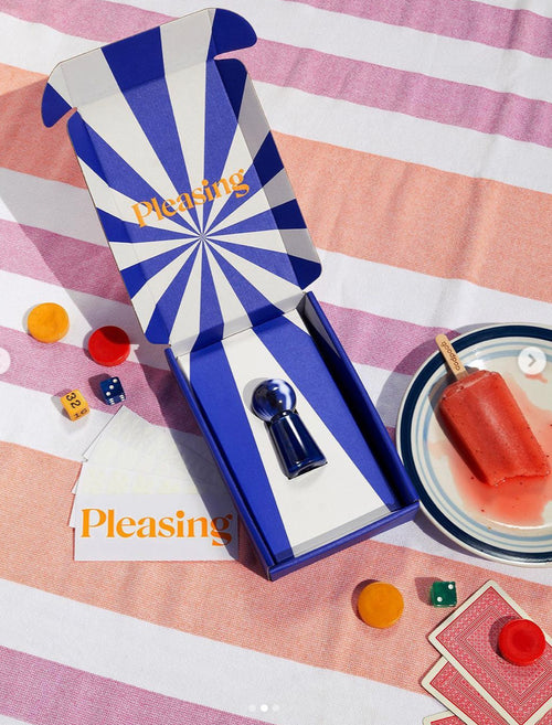 Harry Style Pleasing Blue Nail Polish Lacquer Long-Lasting High-Shine Finish Decorative Marble Design Bottle