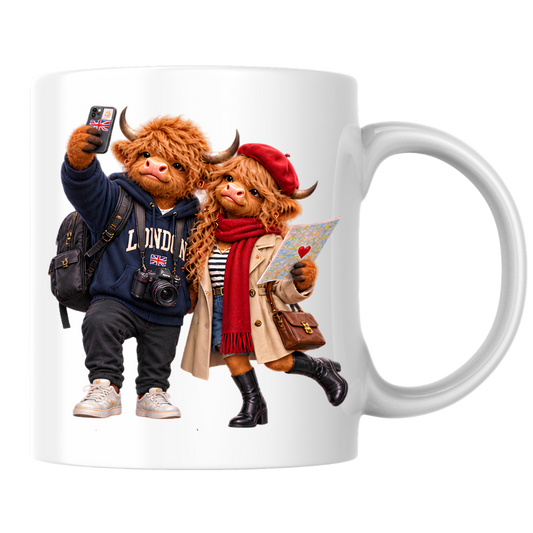 Fashion Mug "London Tourist Highland Cow Couple" London Tourist Highland Cow Couple 325ml Ceramic Coffee Mug – Trendy Sightseeing Tea Cup With Smartphone Selfie Map Hoodie Graphic Gift | Available in Multicolours | Fast Dispatch by UK Seller (M3190)