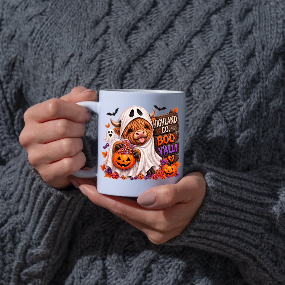 Halloween Mug "Ghost Costume Boo Y'all Highland Co." Ghost Costume Highland Cow 325ml Ceramic Coffee Mug – Cute Trick-or-Treat Tea Cup with Sheet Outfit Wooden Sign Graphic Gift | Available in Multicolours | Fast Dispatch by UK Seller (M3178)