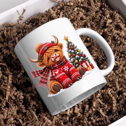 Christmas Mug "Festive Christmas Jumper Highland Cow" Christmas Jumper Highland Cow 325ml Ceramic Coffee Mug – Cute Winter Tea Cup with Christmas Tree Present Graphic Gift | Available in Multicolours | Fast Dispatch by UK Seller (M3172)