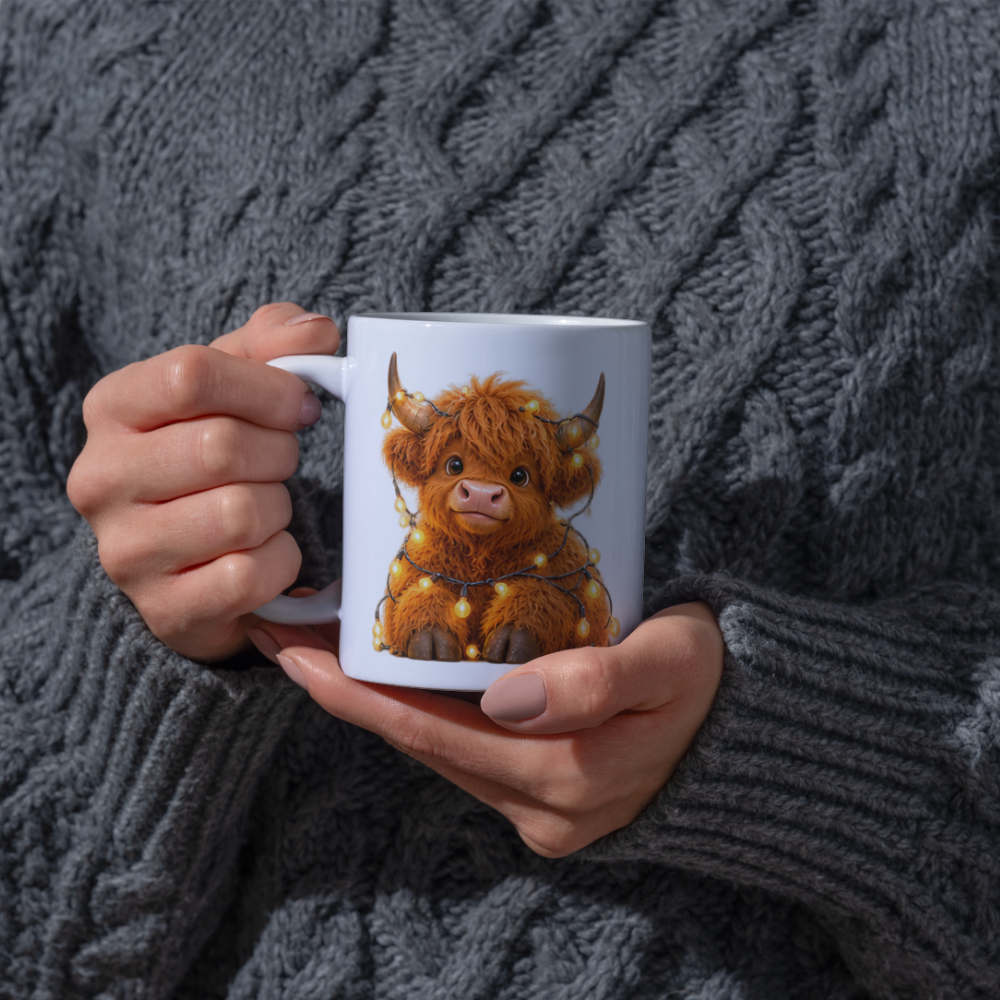Fairy Lights Highland Cow Ceramic Coffee Mug - Glowing Warm Light Farm Animal Tea Cup for Cozy Winter Nights & Holiday Decor (M1221)