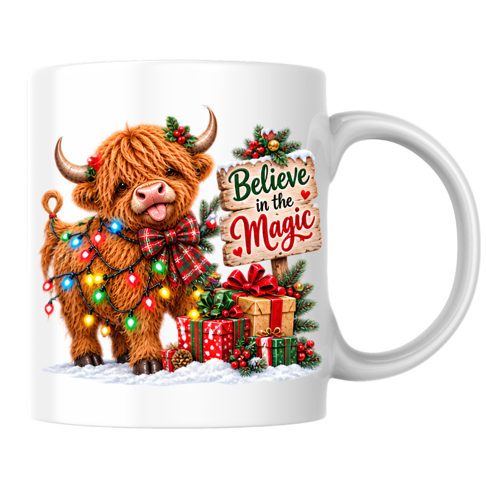 Christmas Mug "Believe in the Magic Highland Cow" Believe in the Magic Highland Cow 325ml Ceramic Coffee Mug – Festive Christmas Lights Tea Cup With Wooden Sign Presents Graphic Gift | Available in Multicolours | Fast Dispatch by UK Seller (M3173)