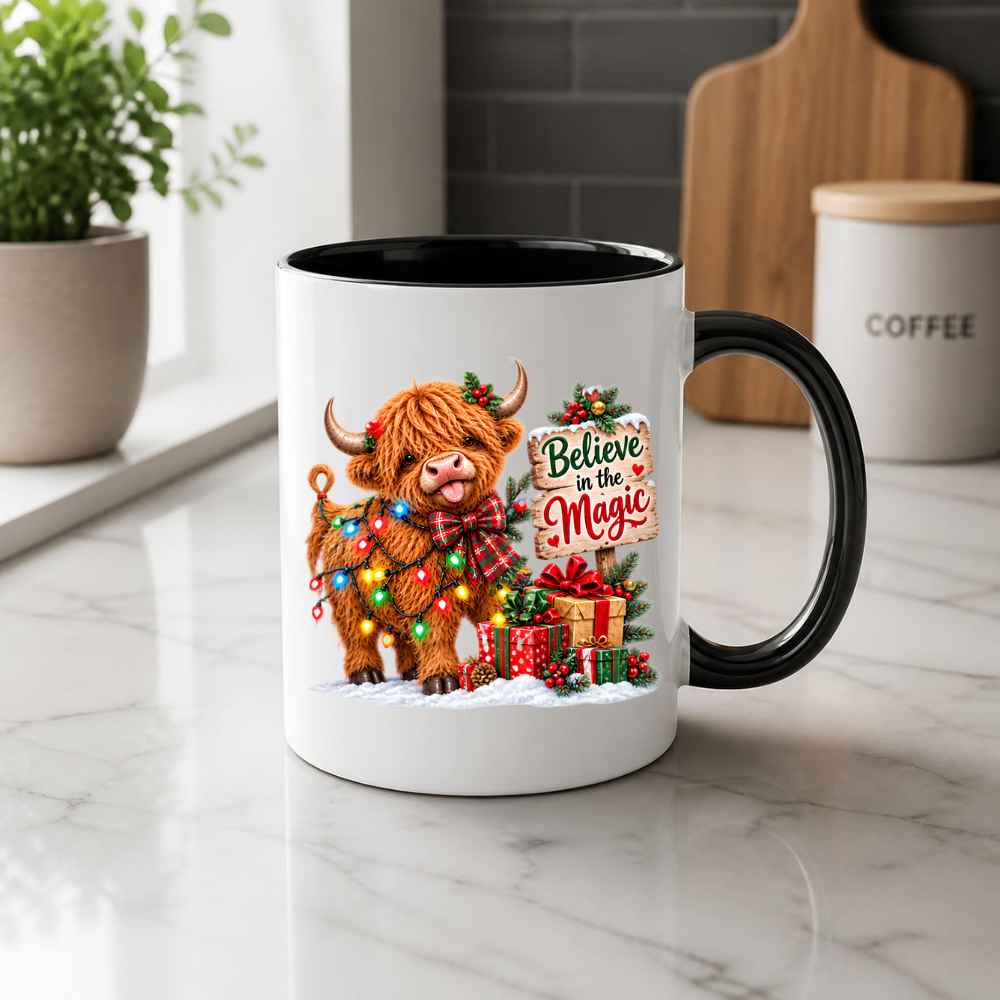 Christmas Mug "Believe in the Magic Highland Cow" Believe in the Magic Highland Cow 325ml Ceramic Coffee Mug – Festive Christmas Lights Tea Cup With Wooden Sign Presents Graphic Gift | Available in Multicolours | Fast Dispatch by UK Seller (M3173)