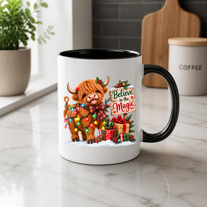 Christmas Mug "Believe in the Magic Highland Cow" Believe in the Magic Highland Cow 325ml Ceramic Coffee Mug – Festive Christmas Lights Tea Cup With Wooden Sign Presents Graphic Gift | Available in Multicolours | Fast Dispatch by UK Seller (M3173)