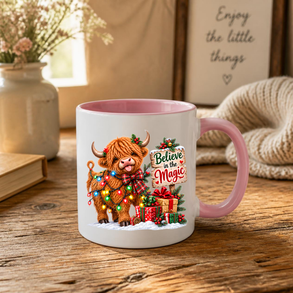 Christmas Mug "Believe in the Magic Highland Cow" Believe in the Magic Highland Cow 325ml Ceramic Coffee Mug – Festive Christmas Lights Tea Cup With Wooden Sign Presents Graphic Gift | Available in Multicolours | Fast Dispatch by UK Seller (M3173)