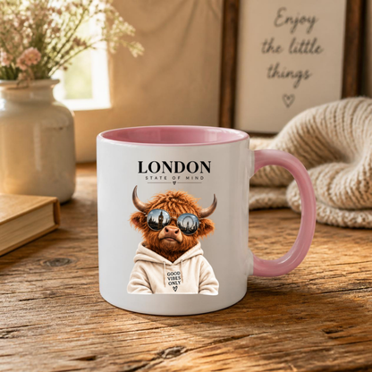 London State of Mind Highland Cow Mug "LONDON State of Mind, Good Vibes Only" Graphic 325ml Ceramic Coffee Cup Cool Highland Cow in Sunglasses Novelty Tea Cup | Trendy London Gift for Her & Him | Available in Multicolours | Fast Dispatch (M3139)