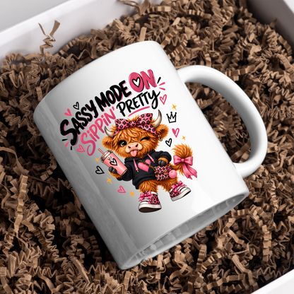 Funny Highland Cow Mug "Sassy Mode On Sippin' Pretty" Sassy Mode On Sippin' Pretty 325ml Ceramic Coffee Mug – Cute Highland Cow in Pink Leopard Bow & Sneakers | Funny Sassy Slogan Gift | Fast Dispatch by UK Seller (M3478)
