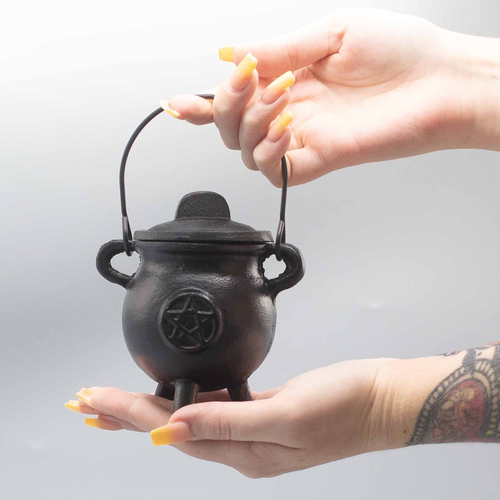 Cast Iron Cauldron with Pentagon 6.5x13cm - Per case: 1 unit